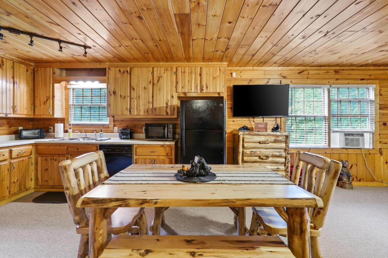 2 Separate Cabins Along A Peaceful Creek With Resort Amenities Ellijay Exterior foto